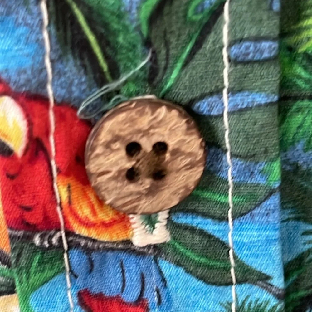 Active button down short sleeve casual tropical Hawaiian parrots palm trees sz M - Picture 6 of 11